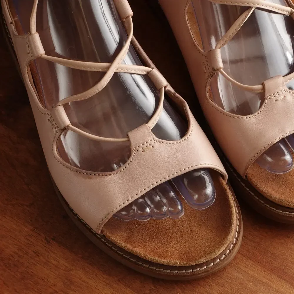 Clarks Sandals Womens SZ 8M Pale Pink Corsio Dallas Leather Gladiator Flat Shoes